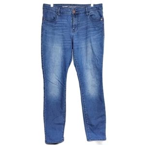 Old Navy Super Skinny Midrise size 12 womens jeans